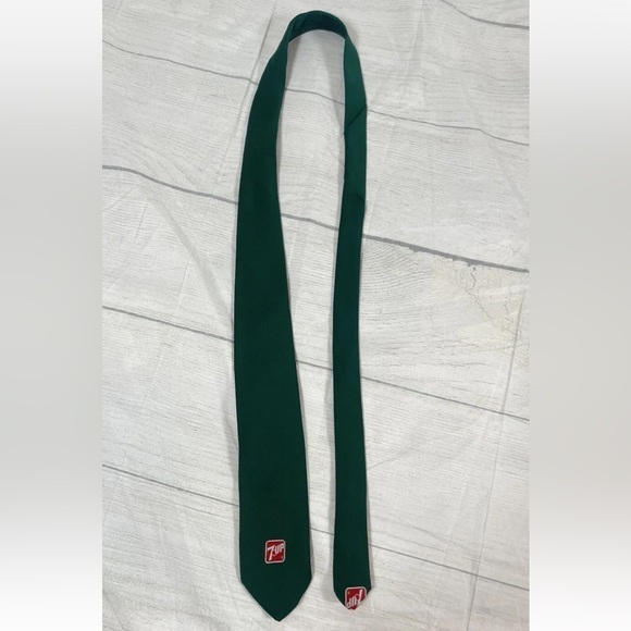 Vintage Neck Tie Green Men’s 7UP Golden Clasp Prince Consort 57’ Inch Collector - Picture 4 of 10